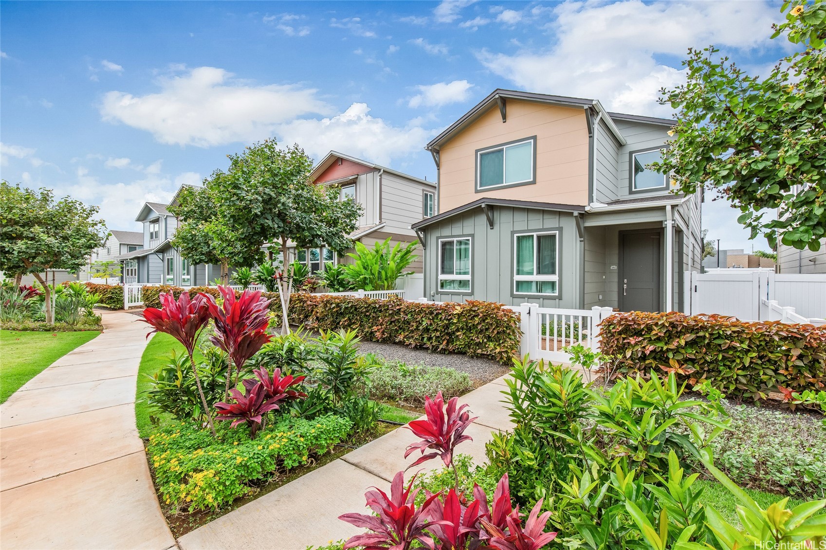 91-1101 Franklin D Roosevelt Avenue 102