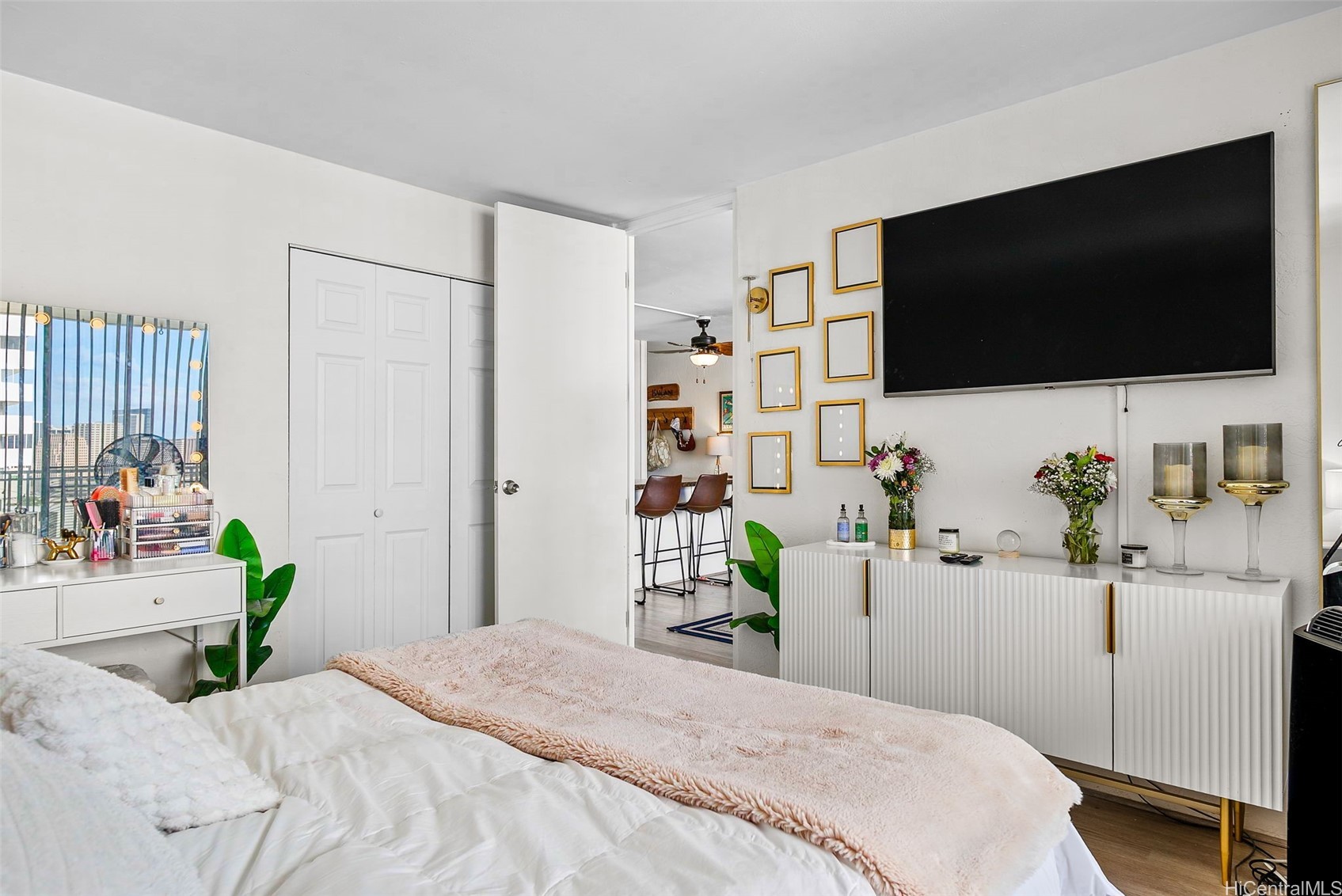 1420 Victoria Street 1504