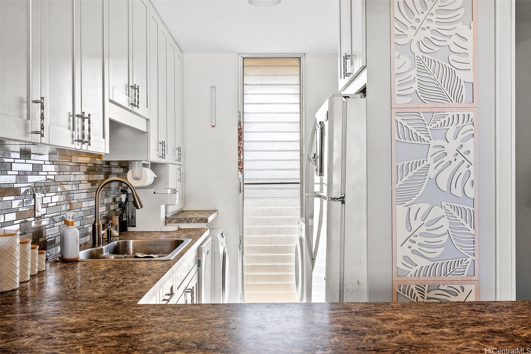 1420 Victoria Street 1504