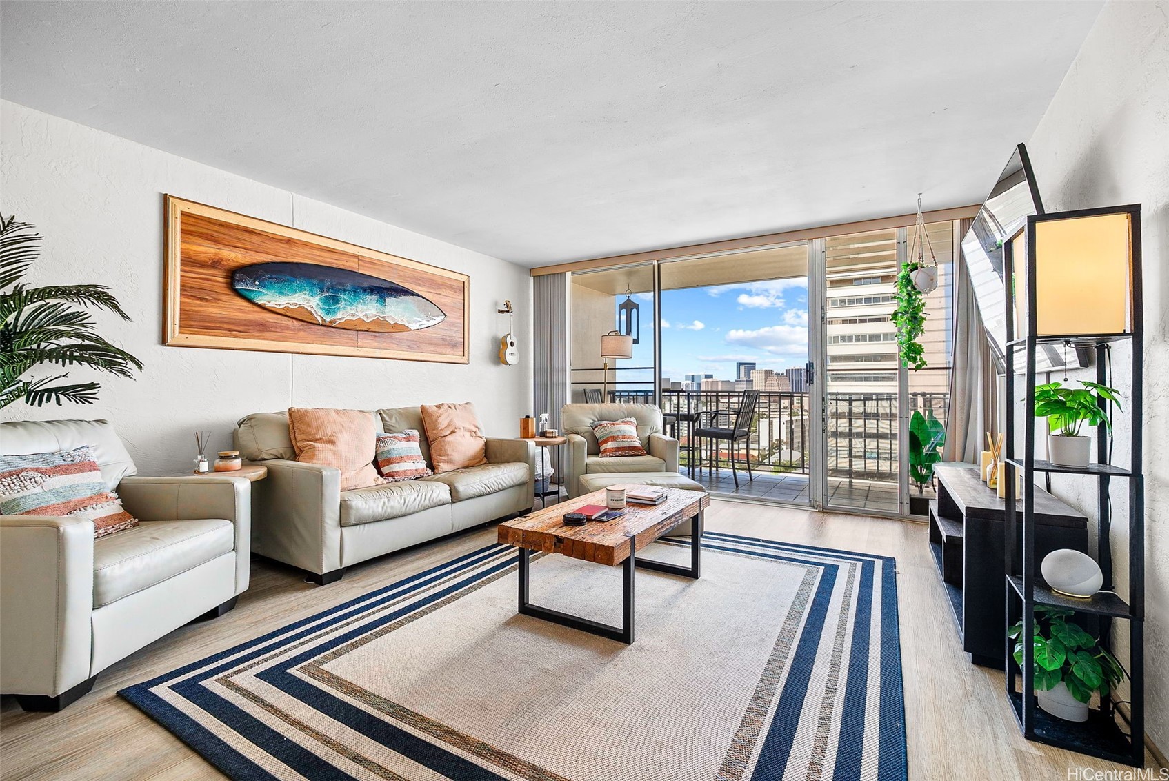 1420 Victoria Street 1504