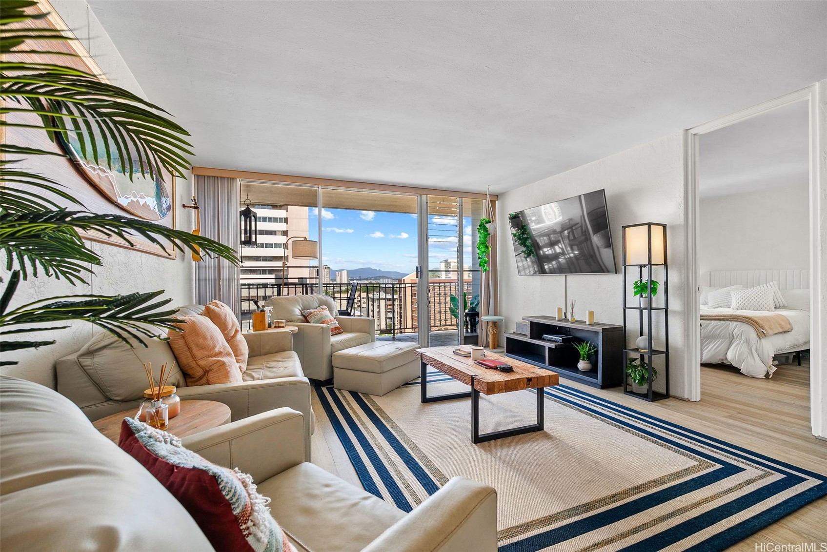 1420 Victoria Street 1504