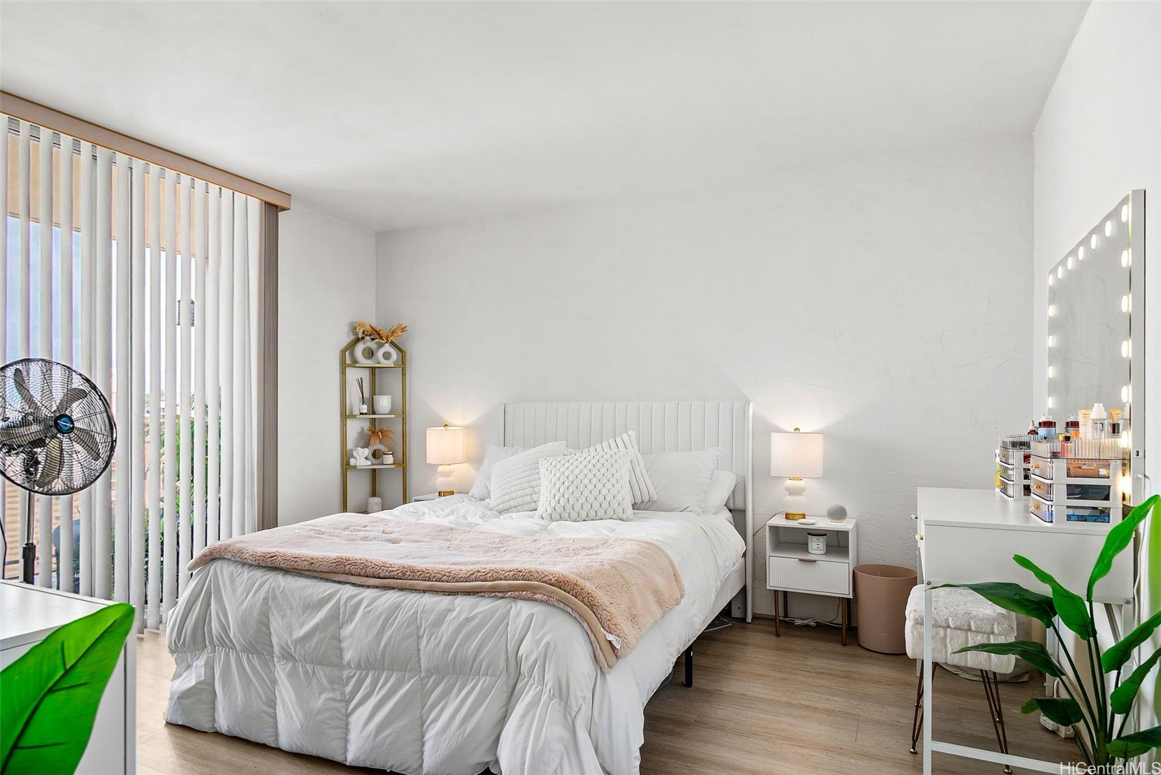 1420 Victoria Street 1504