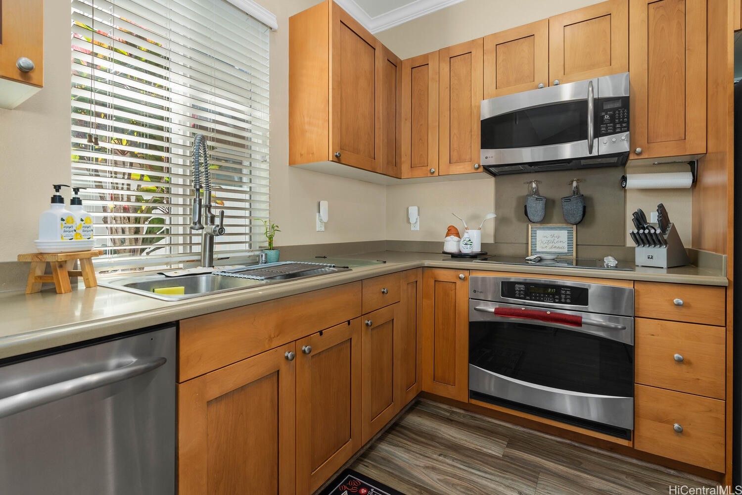 91-1179 Waipuhia Street