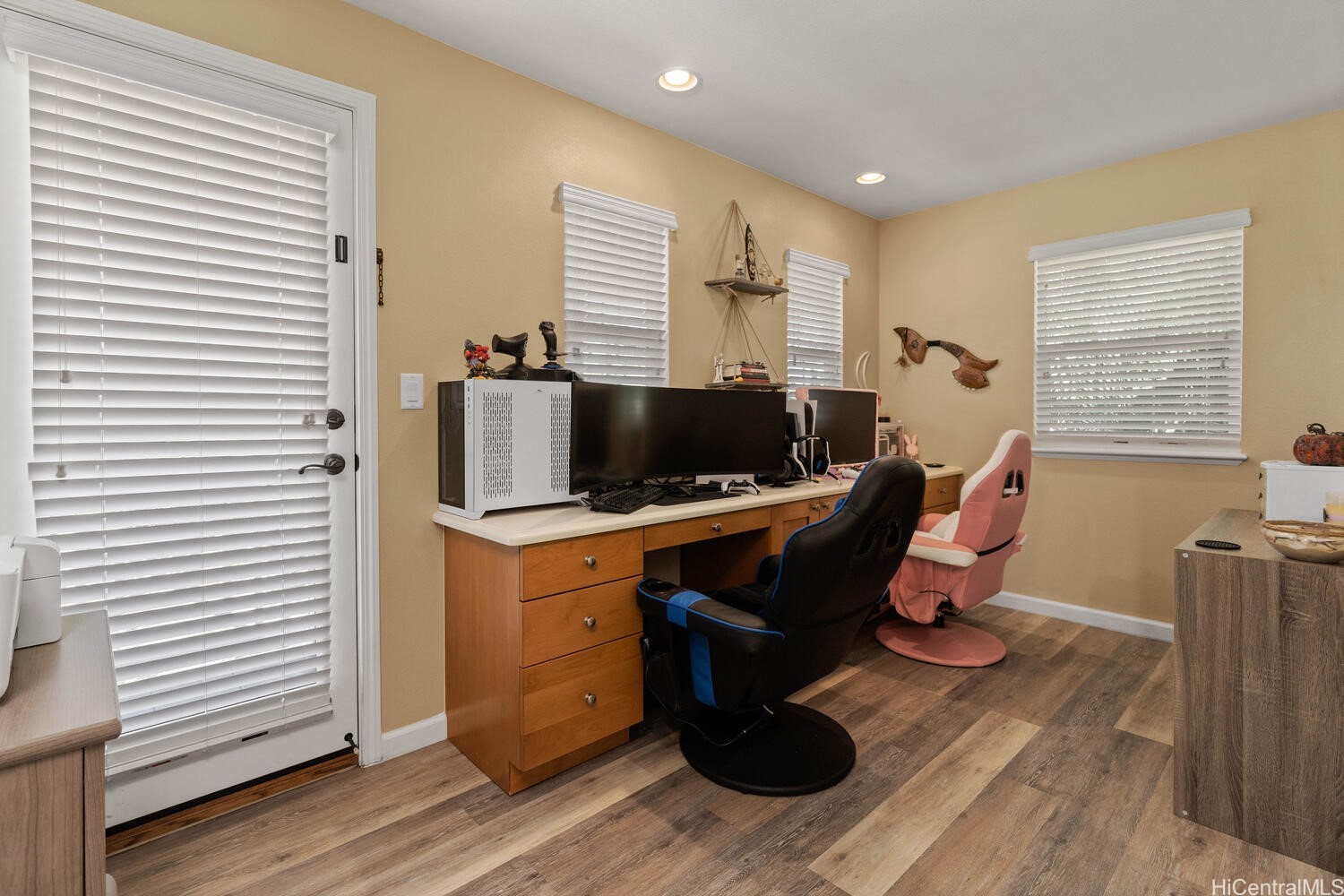 91-1179 Waipuhia Street