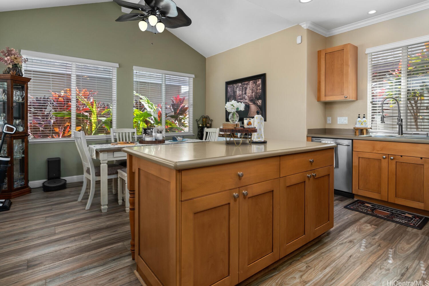 91-1179 Waipuhia Street