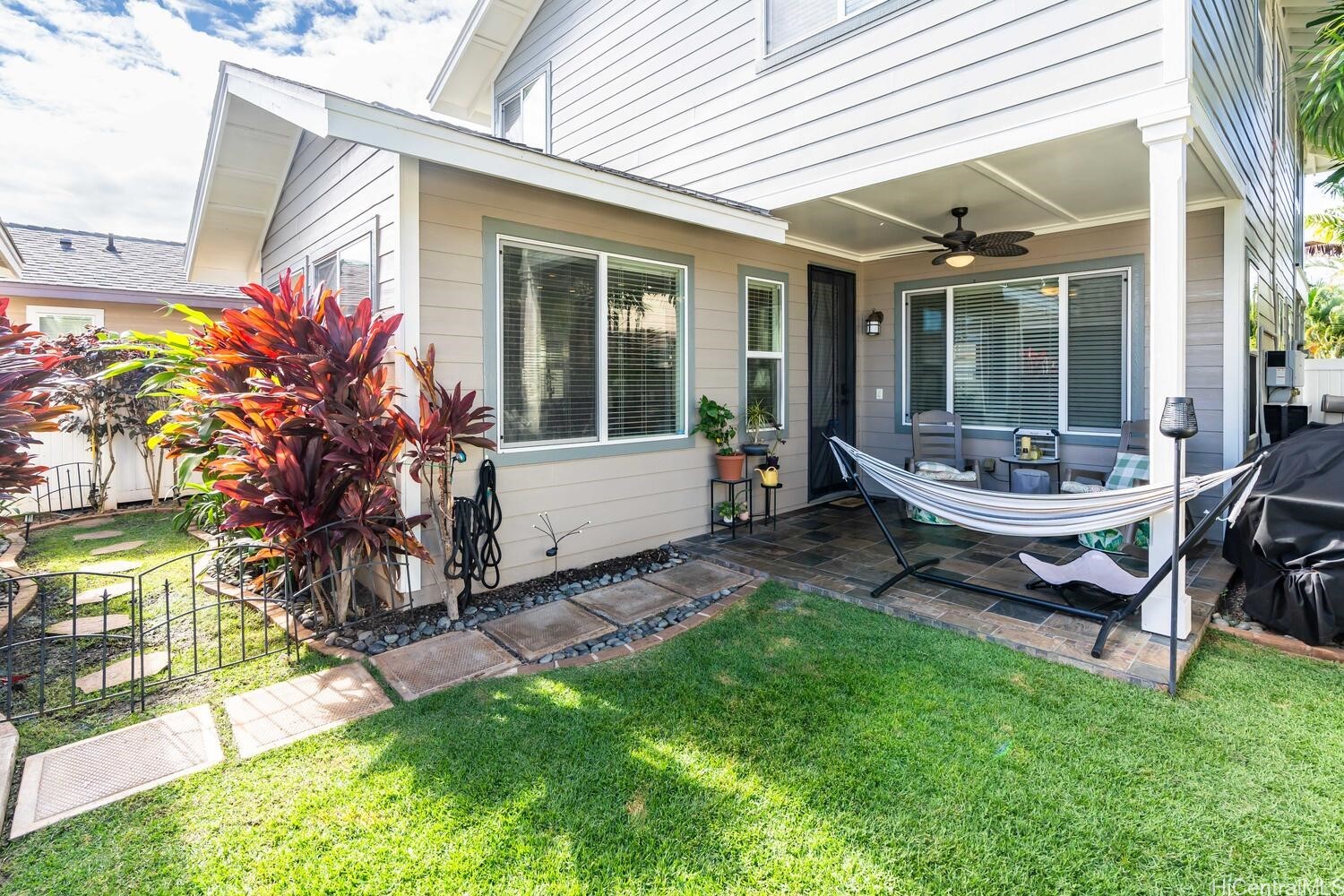 91-1179 Waipuhia Street