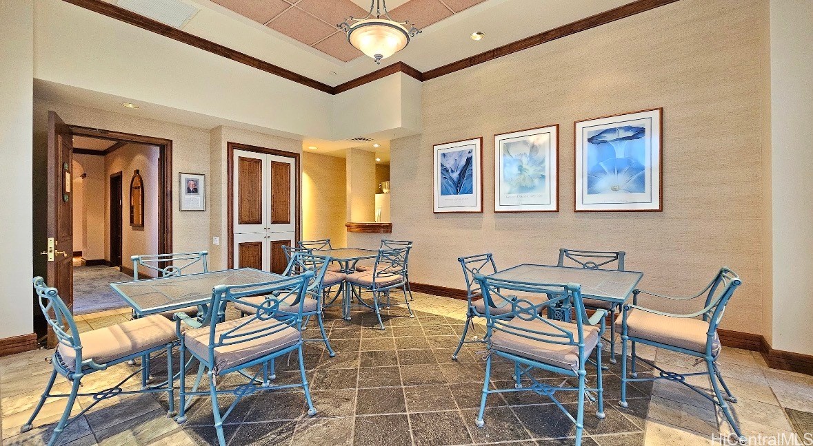 1080 S Beretania Street 502