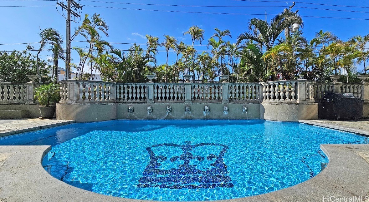 1080 S Beretania Street 502