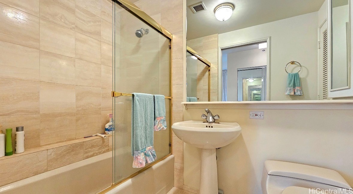 1080 S Beretania Street 502