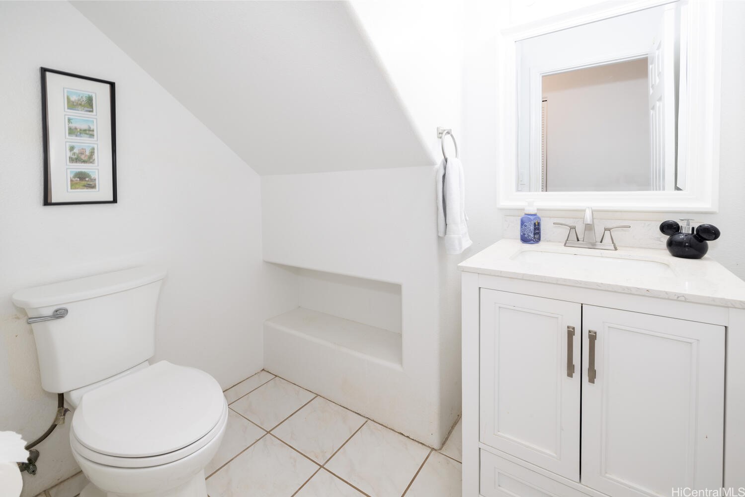 94-689 Lumiaina Street