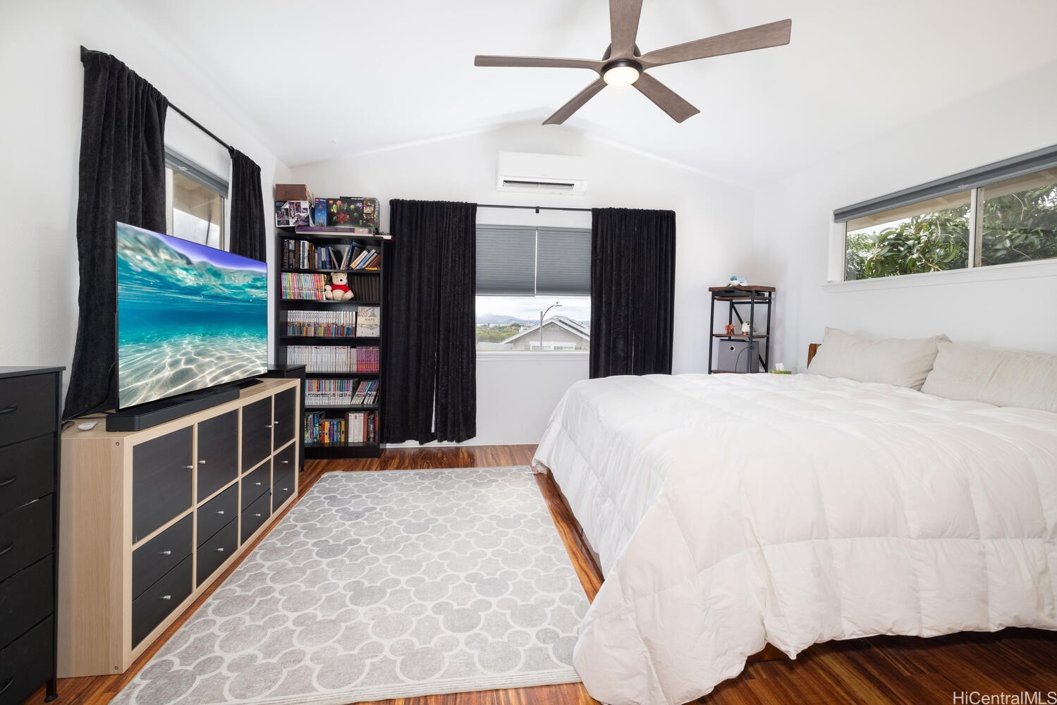 94-689 Lumiaina Street