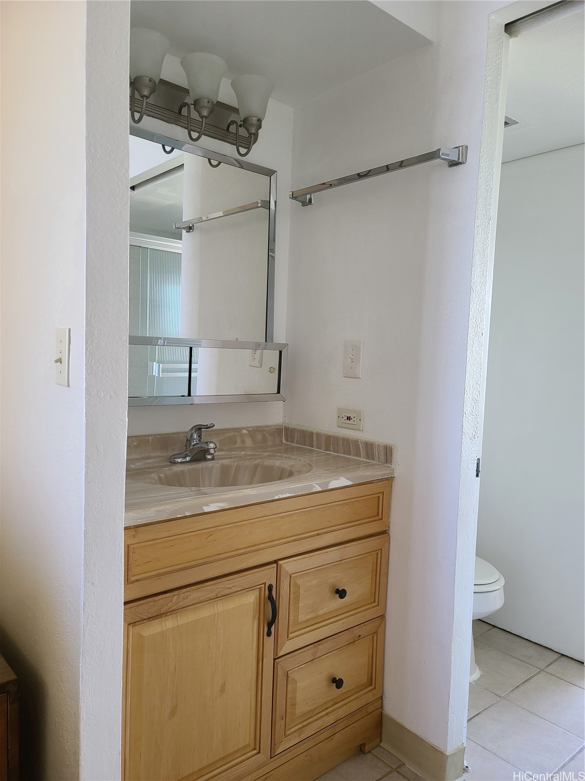 320 Liliuokalani Avenue 2304