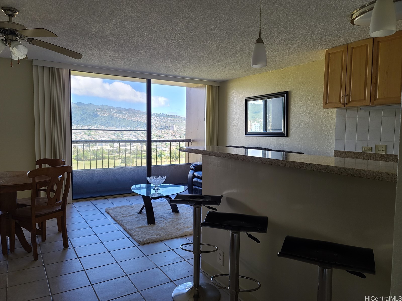 320 Liliuokalani Avenue 2304