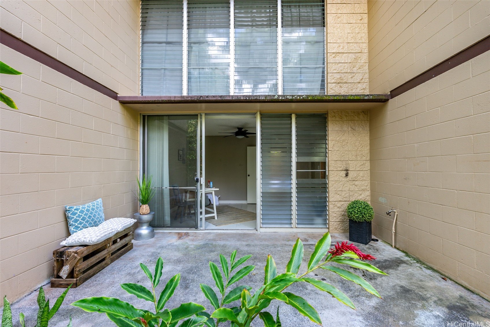 95-227 Waikalani Drive A105