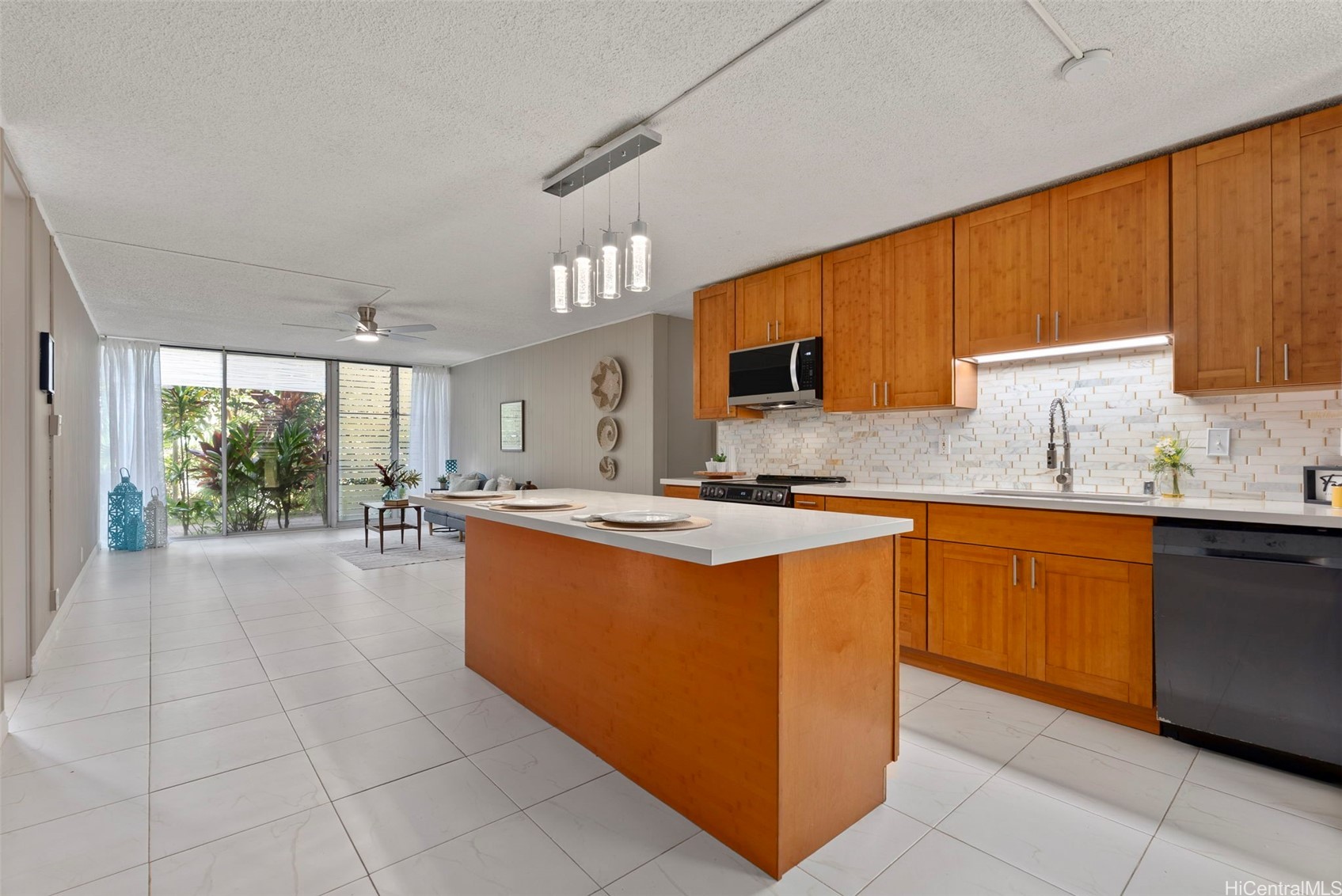 95-227 Waikalani Drive A105