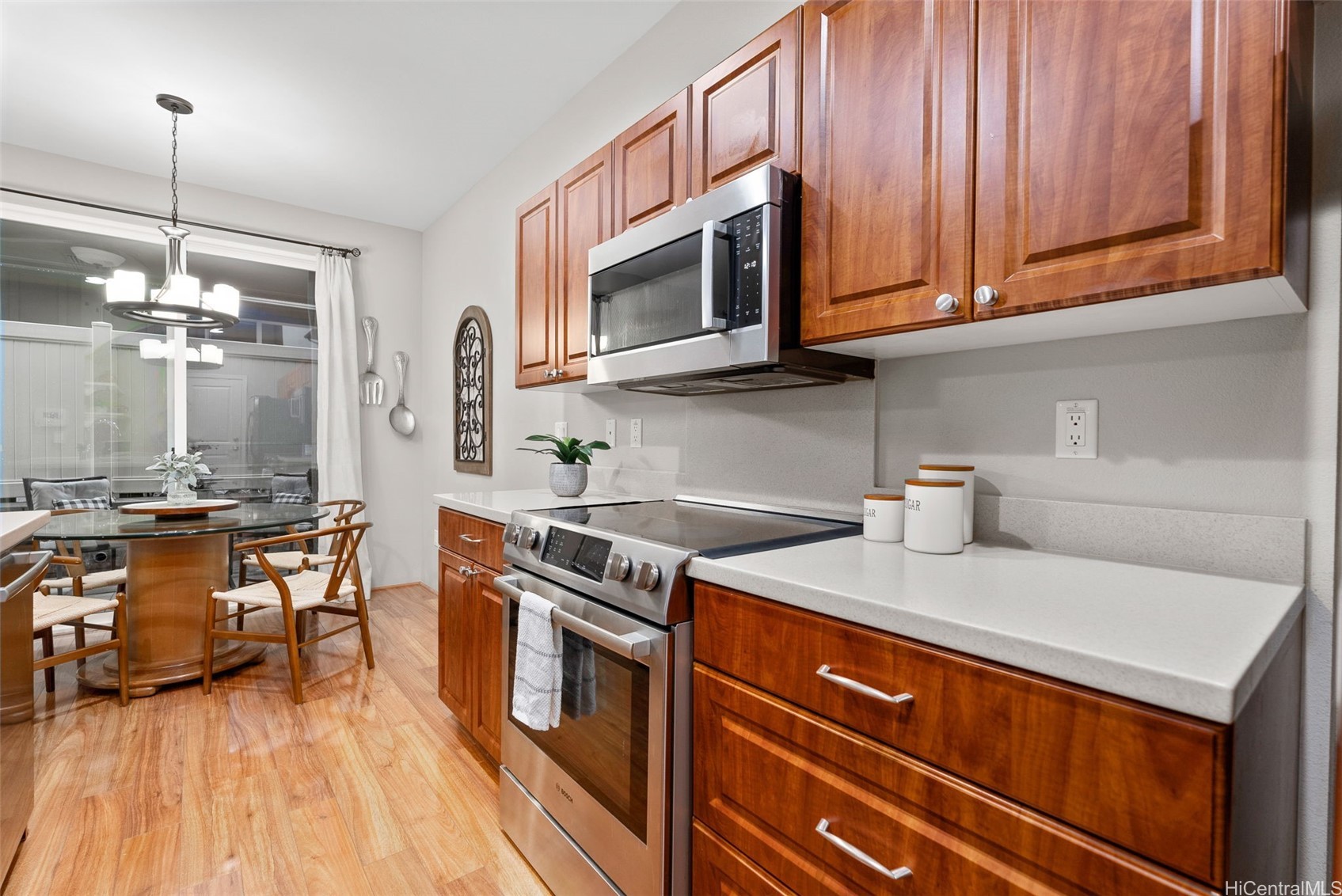 91-6221 Kapolei Parkway 358
