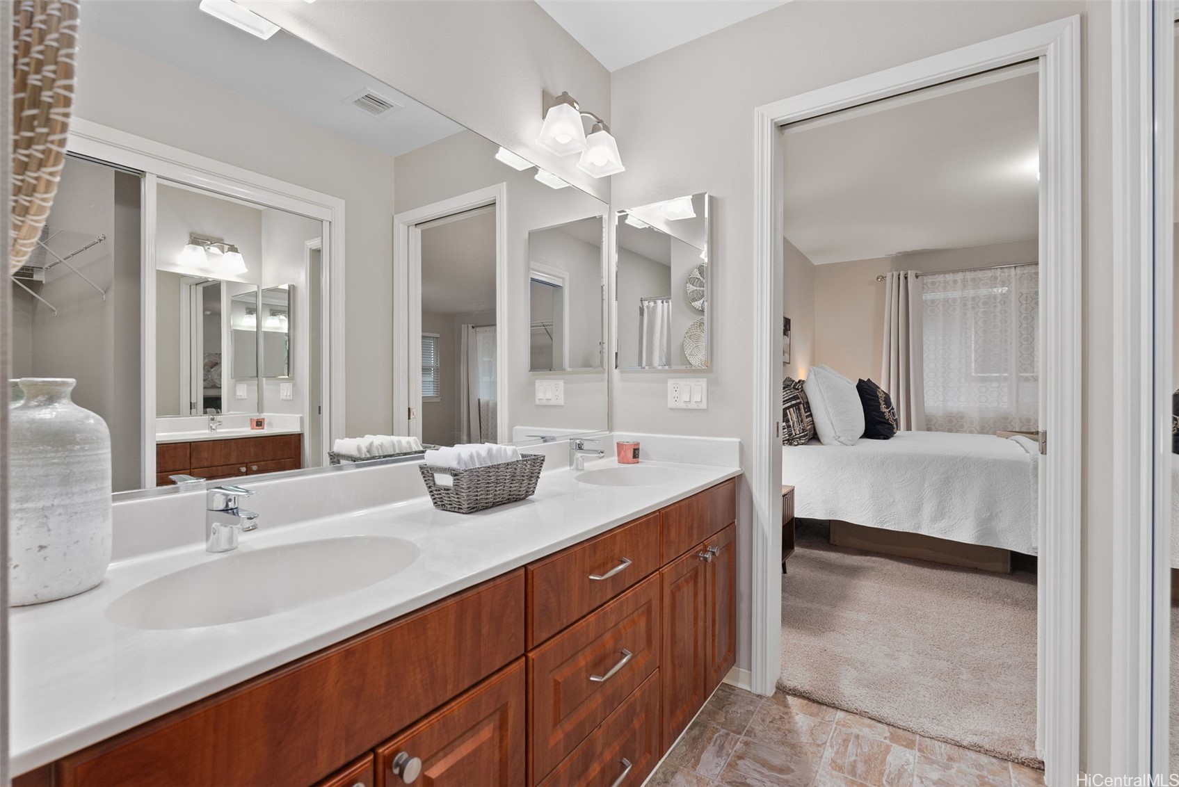 91-6221 Kapolei Parkway 358