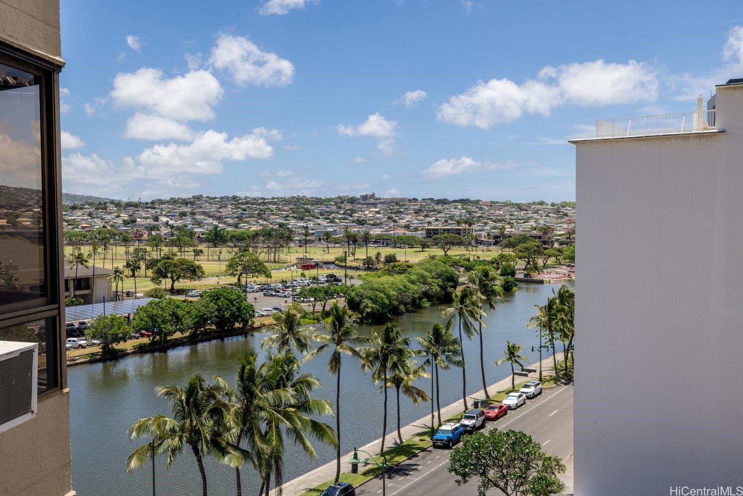 320 Liliuokalani Avenue 902