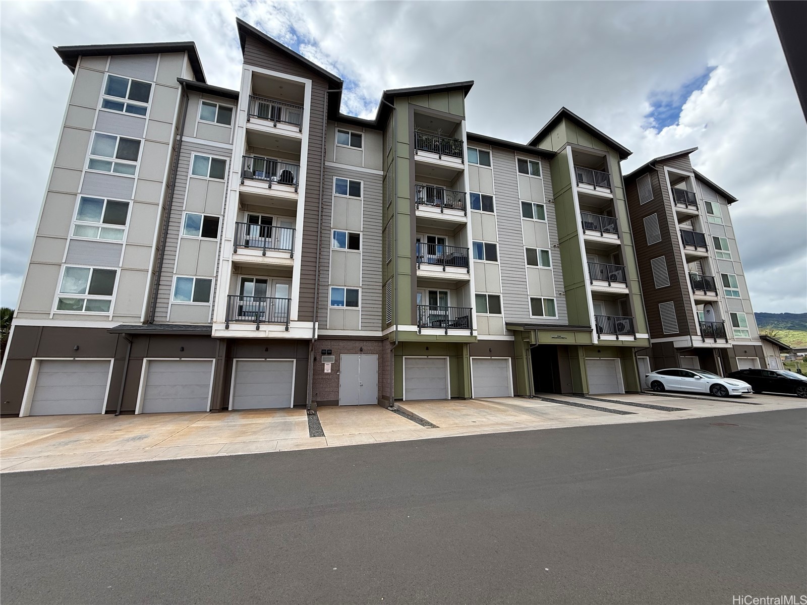 91-3641 Iwikuamoo Street 3405