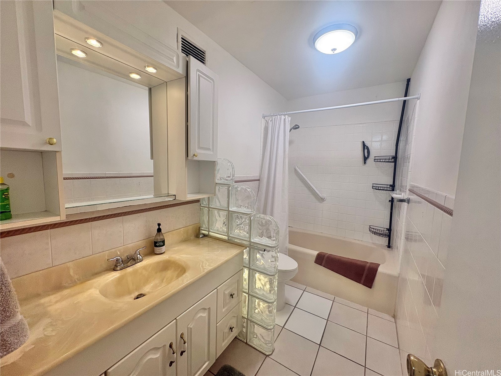 2415 Ala Wai Boulevard 1208