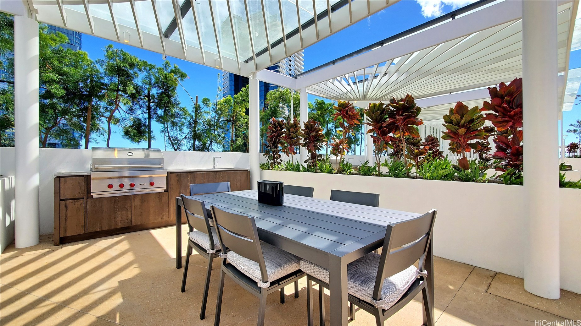 1000 Auahi Street 3709