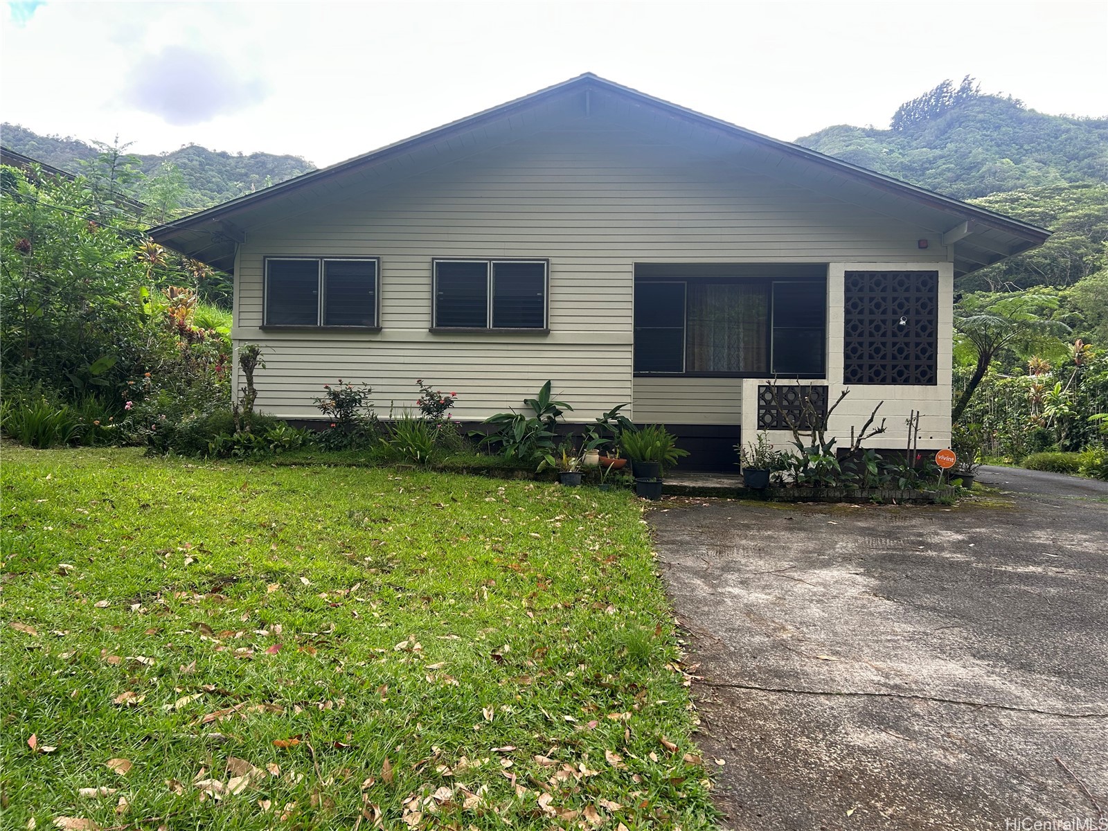 3545 Kalihi Street