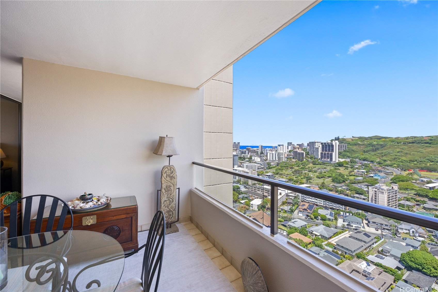 1717 Mott Smith Drive 2904