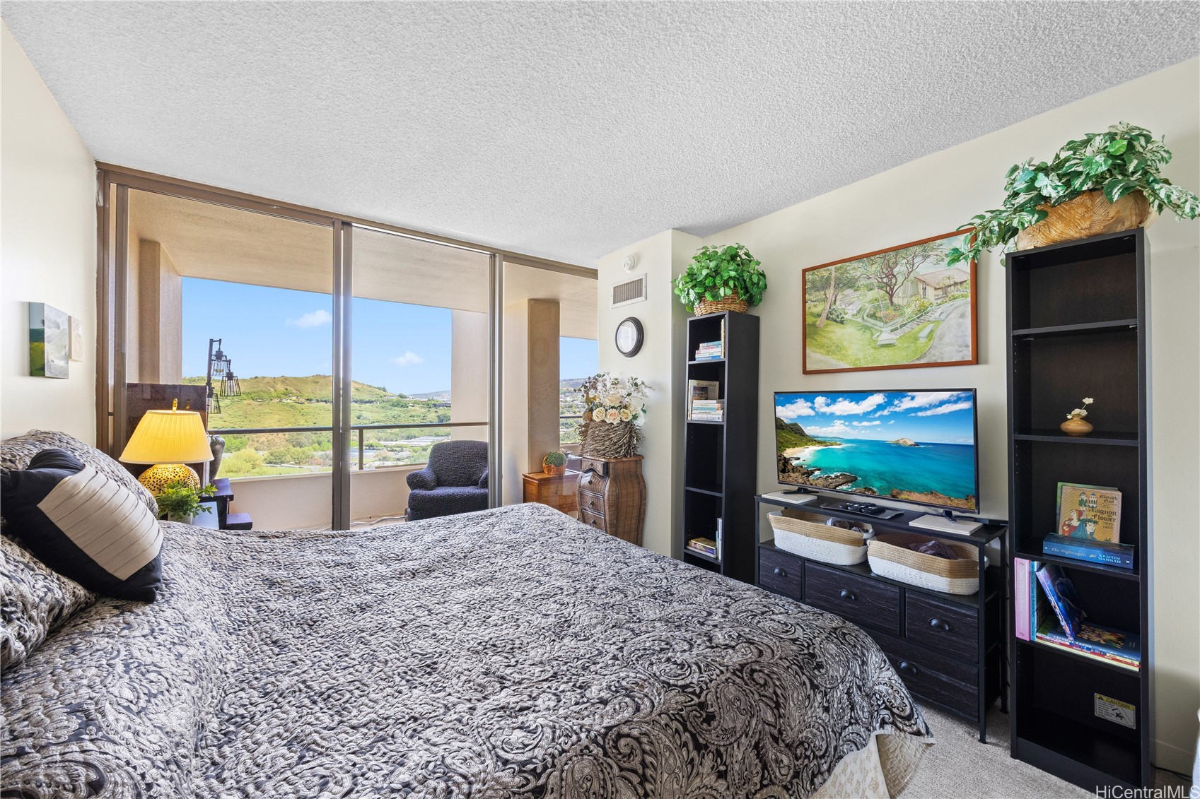 1717 Mott Smith Drive 2904