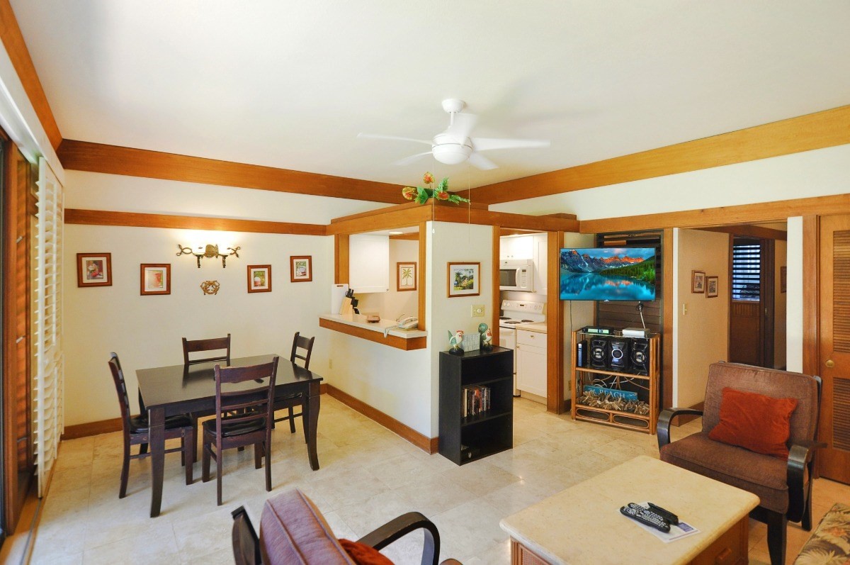 2253 Poipu Rd Unit: 422