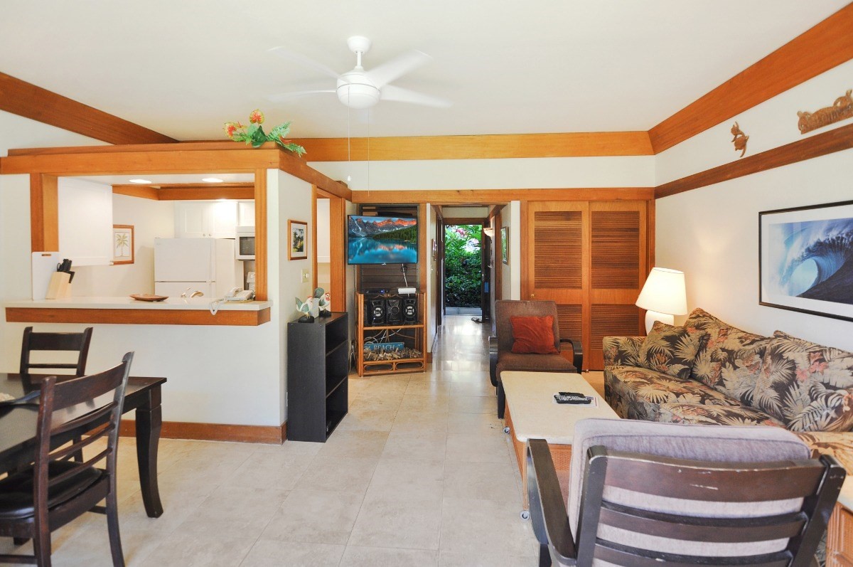 2253 Poipu Rd Unit: 422