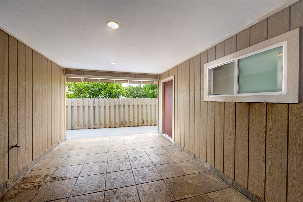 68-1721 Makuakane St