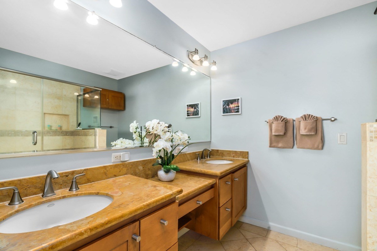 1661 Pee Rd Unit: I310