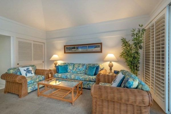 2253 Poipu Rd Unit: 230