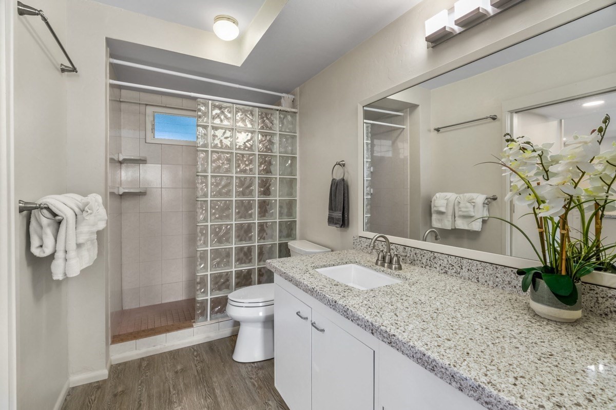 1763 Pee Rd Unit: 202