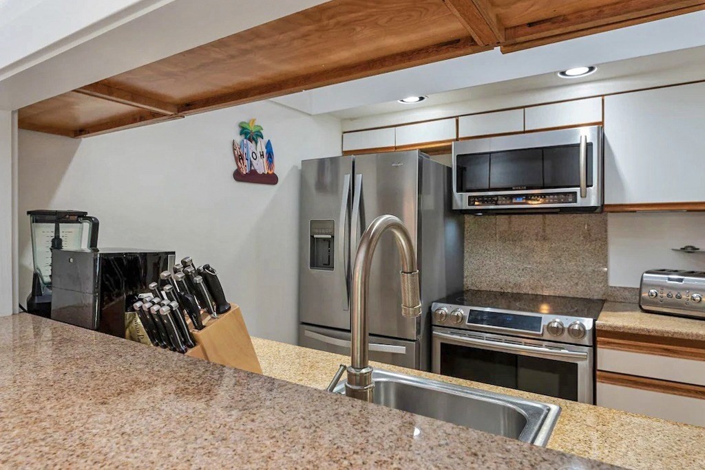 2253 Poipu Rd Unit: 228