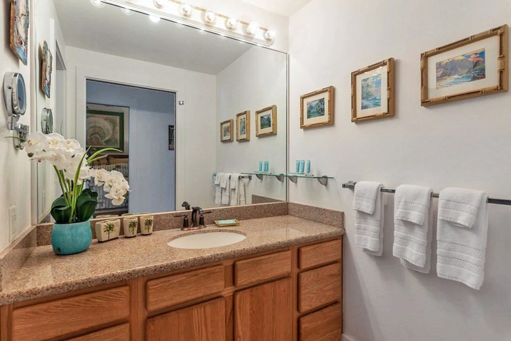 2253 Poipu Rd Unit: 228