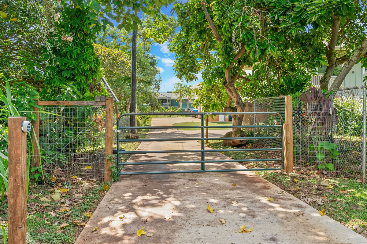 402-A Pua Rd Unit: 1