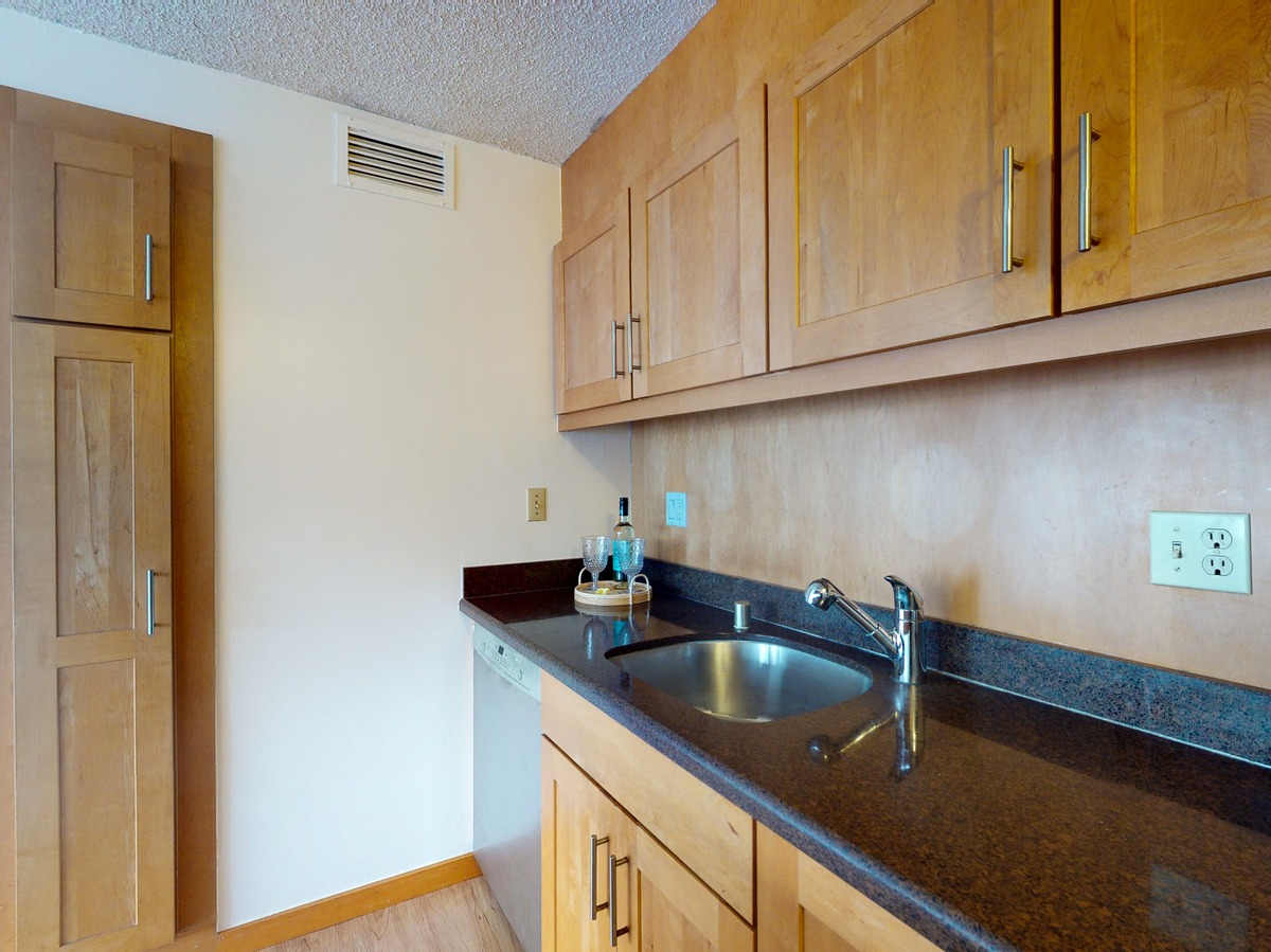 1621 Dole St Unit: 508