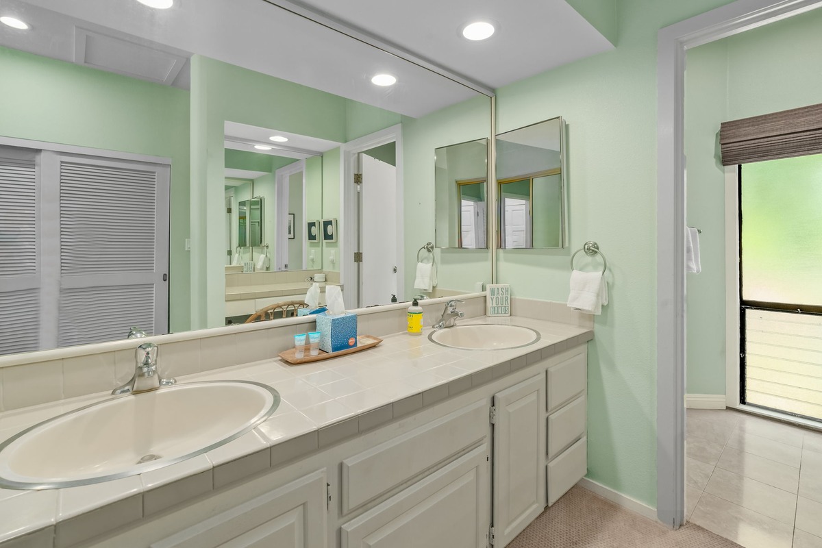 1565 PEE RD 422