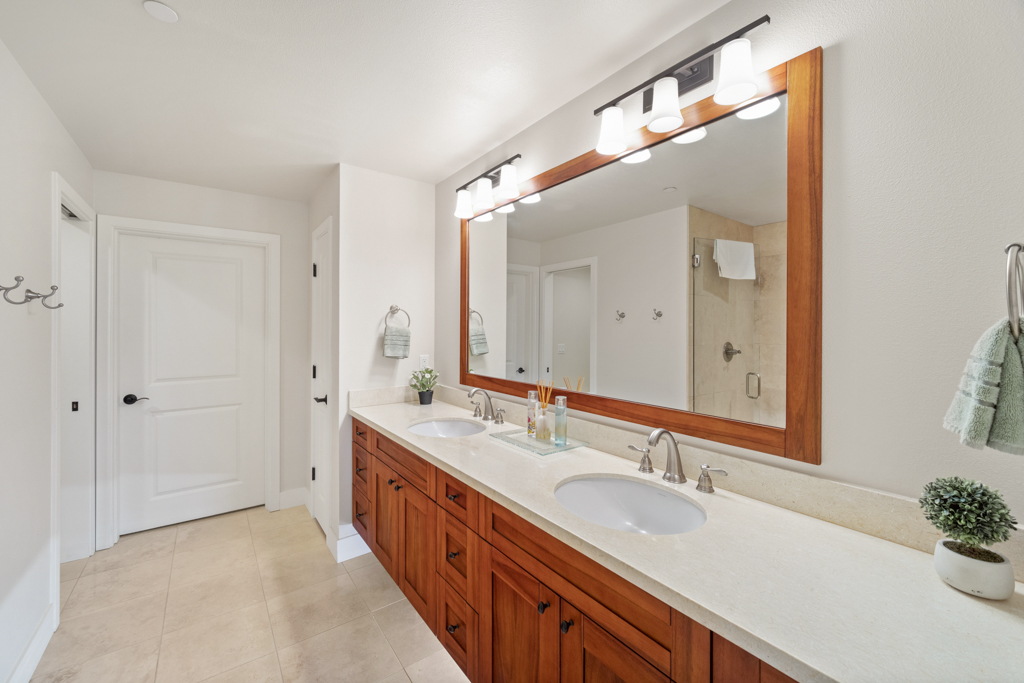 2611 KIAHUNA PLANTATION DR 7A