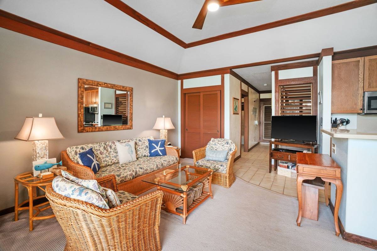 2253 Poipu Rd Unit: 102