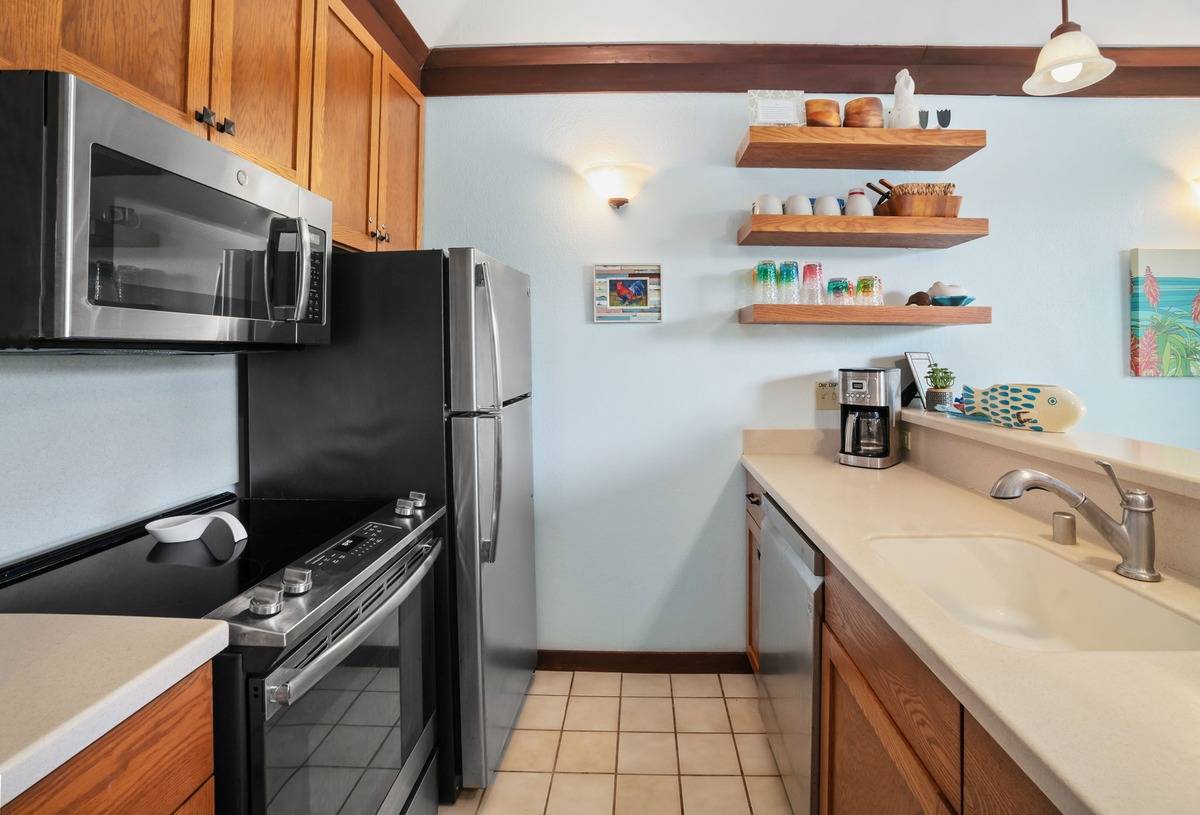2253 Poipu Rd Unit: 102