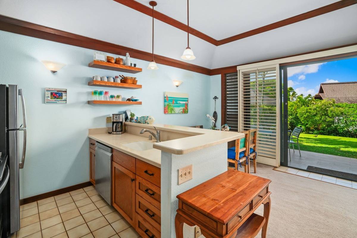 2253 Poipu Rd Unit: 102
