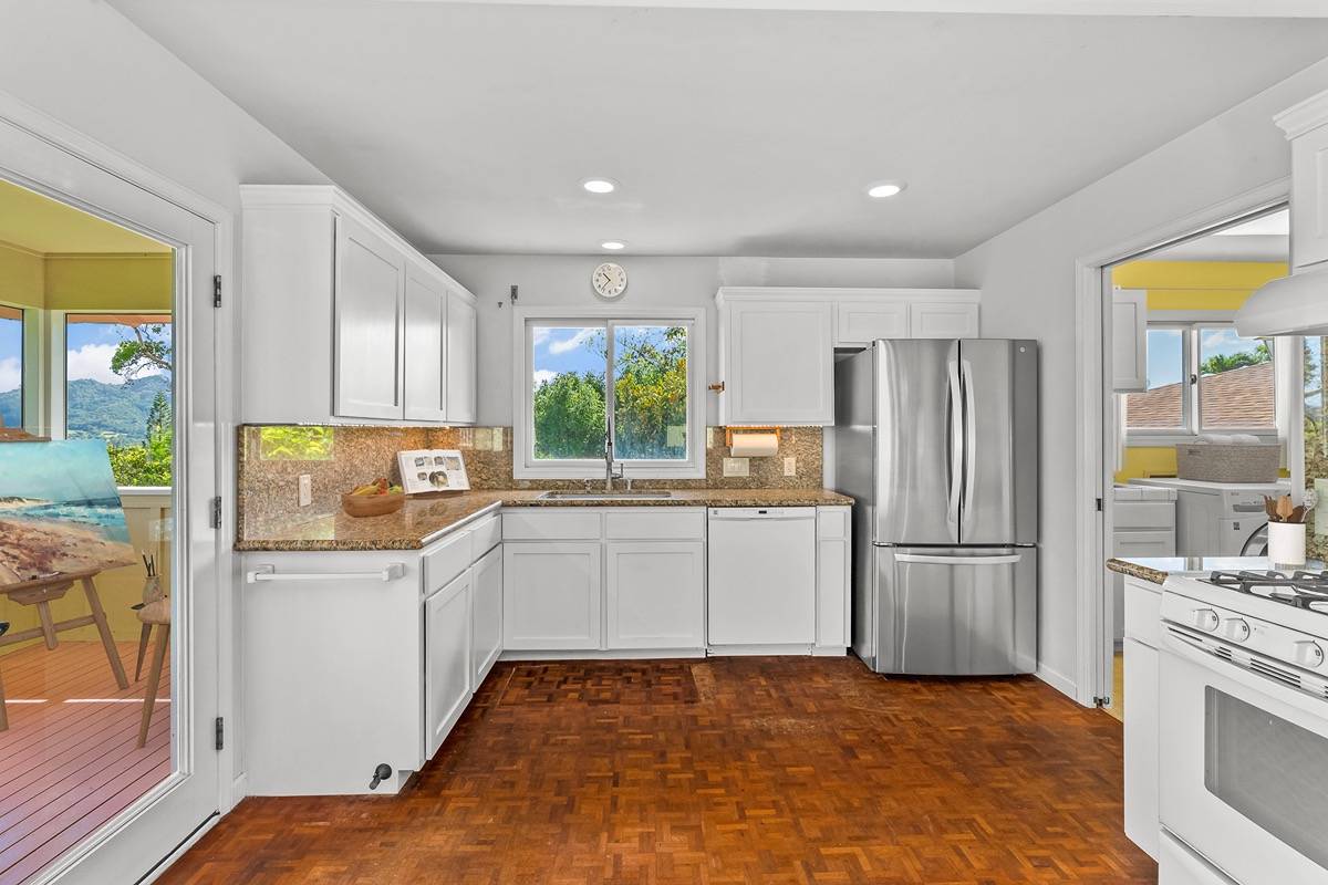 6966 Pomaikai St