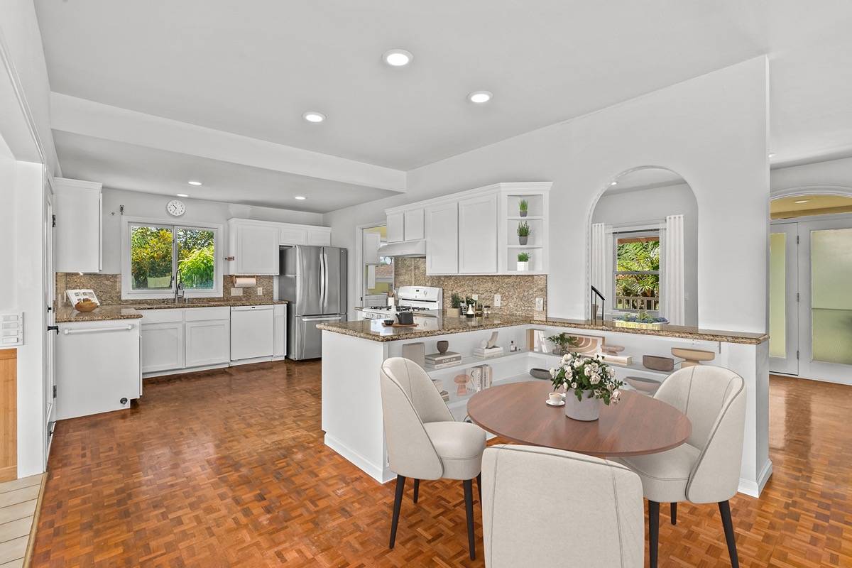 6966 Pomaikai St