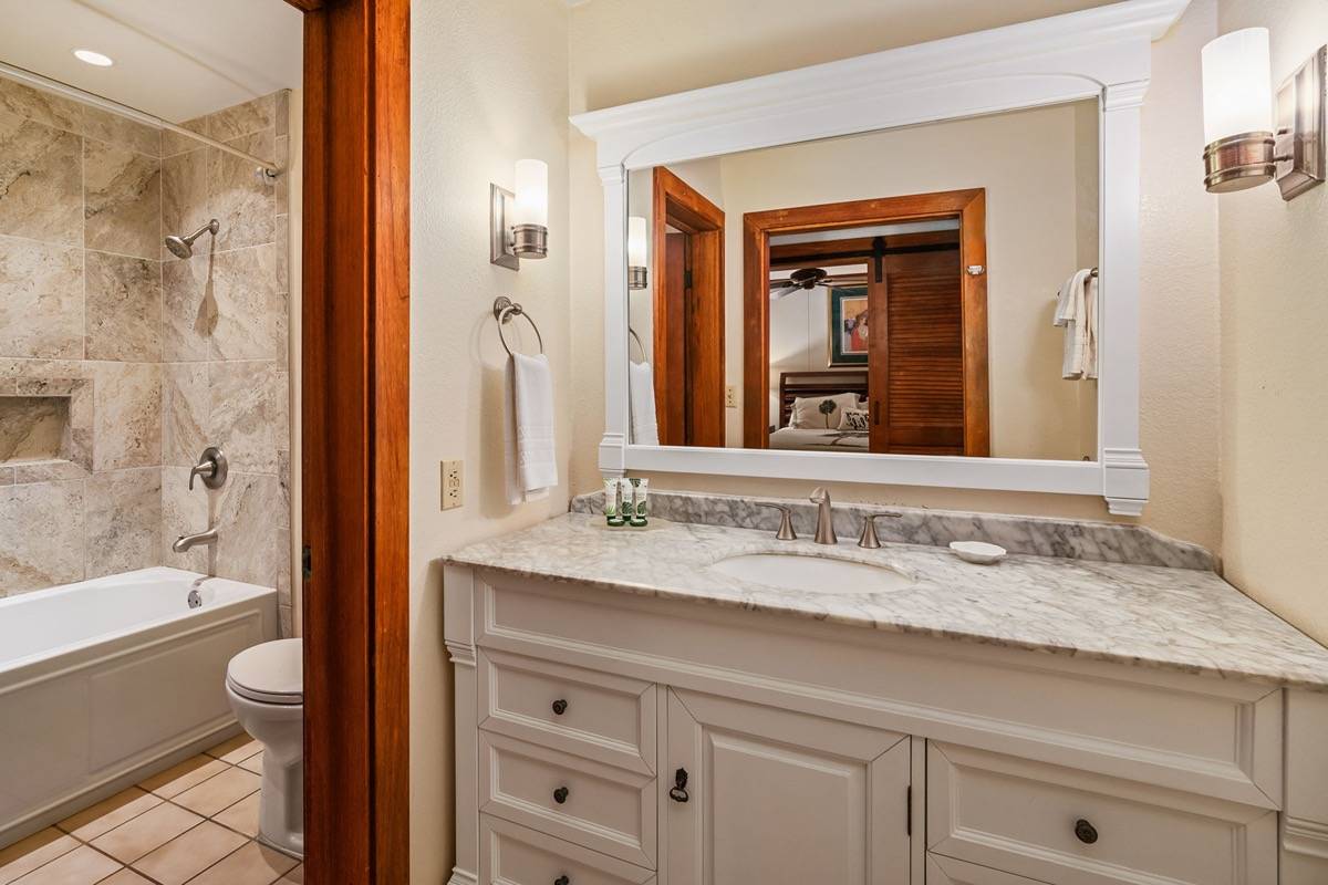 2253 Poipu Rd Unit: 408