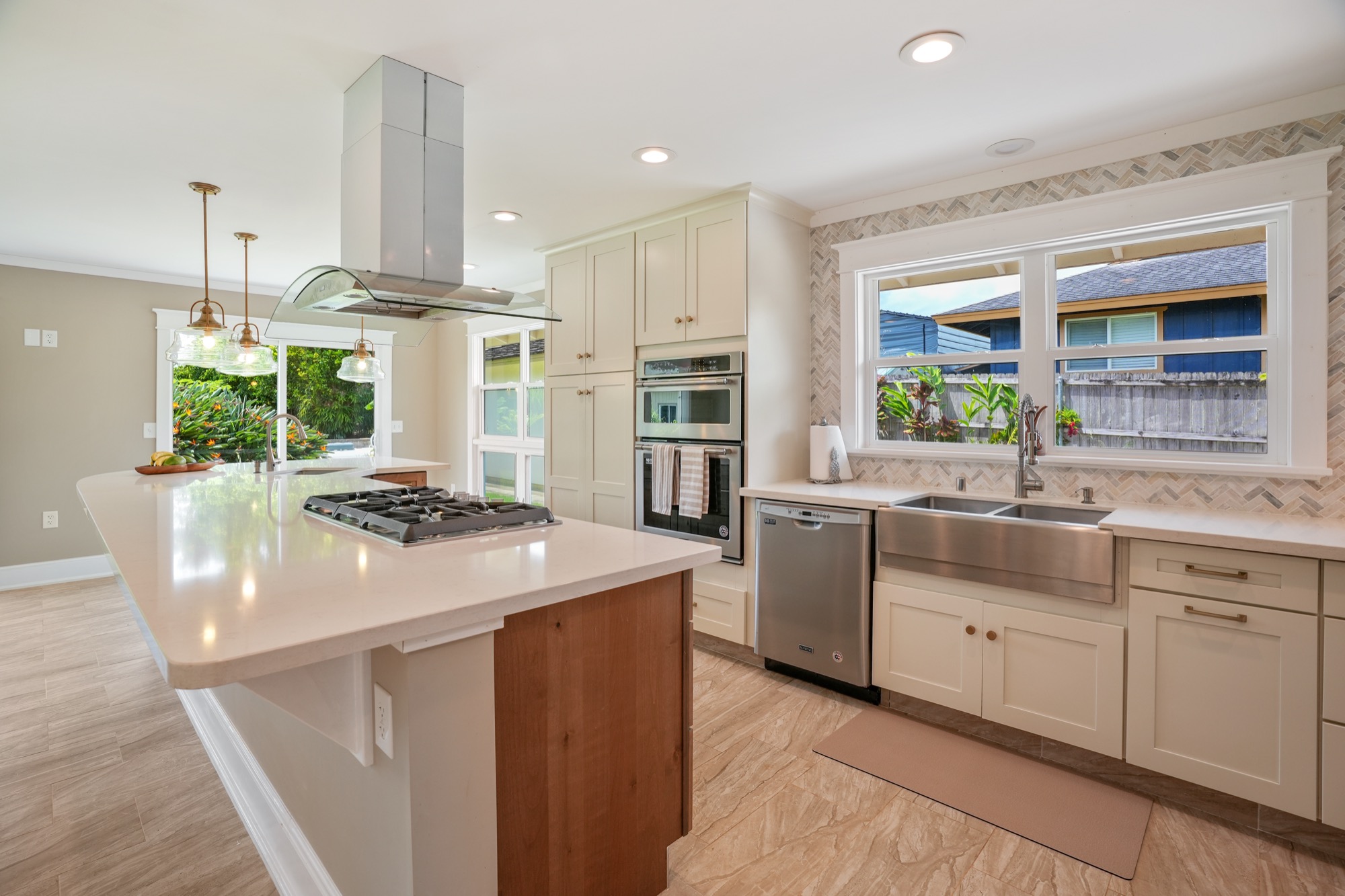 3370 KALUA MOA RD
