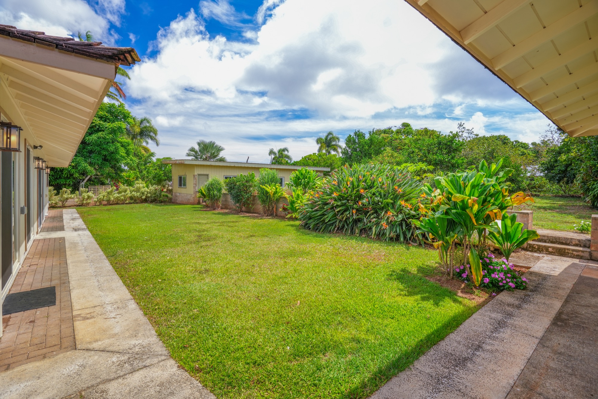 3370 KALUA MOA RD