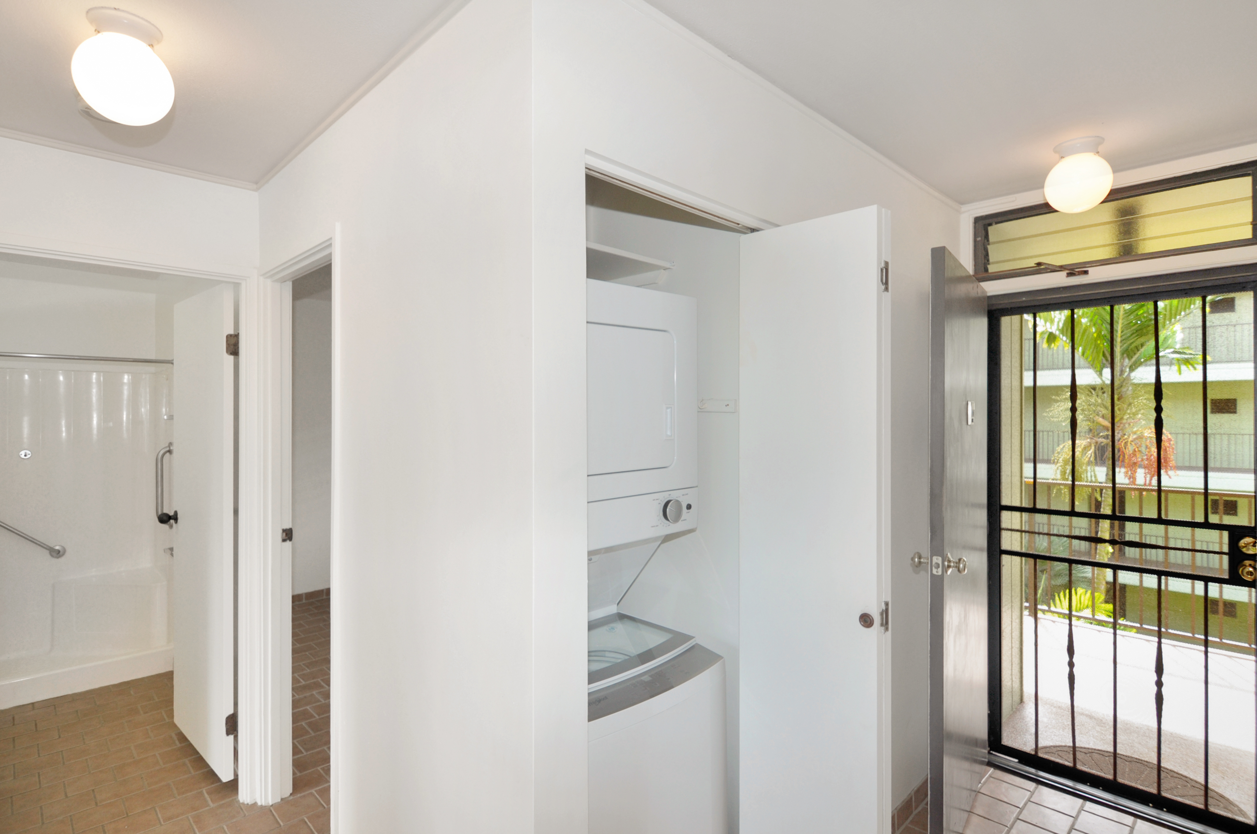 3-3400 KUHIO HWY C303