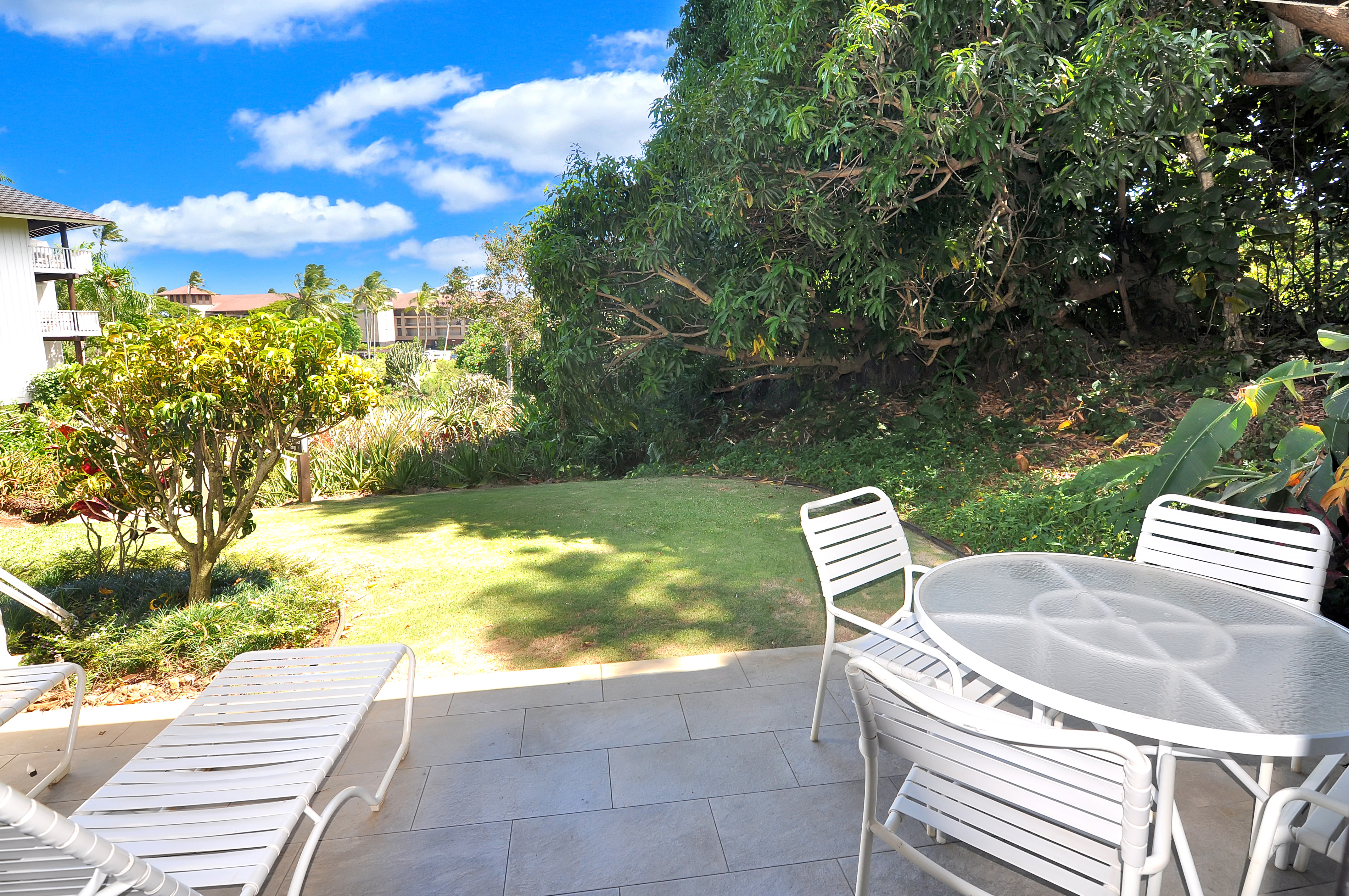 2253 POIPU RD 319
